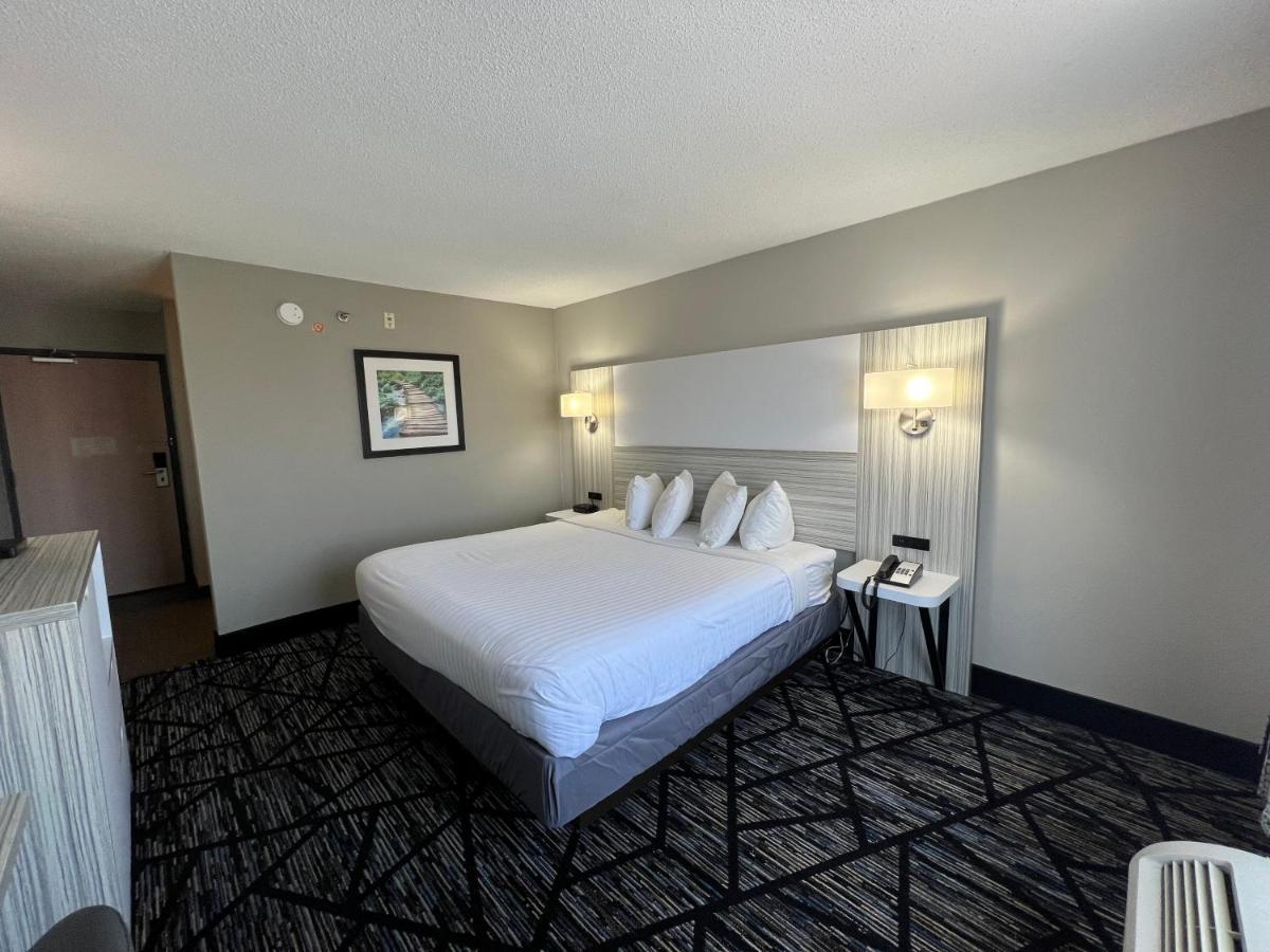 Hotel Baymont By Wyndham Peoria Exterior foto