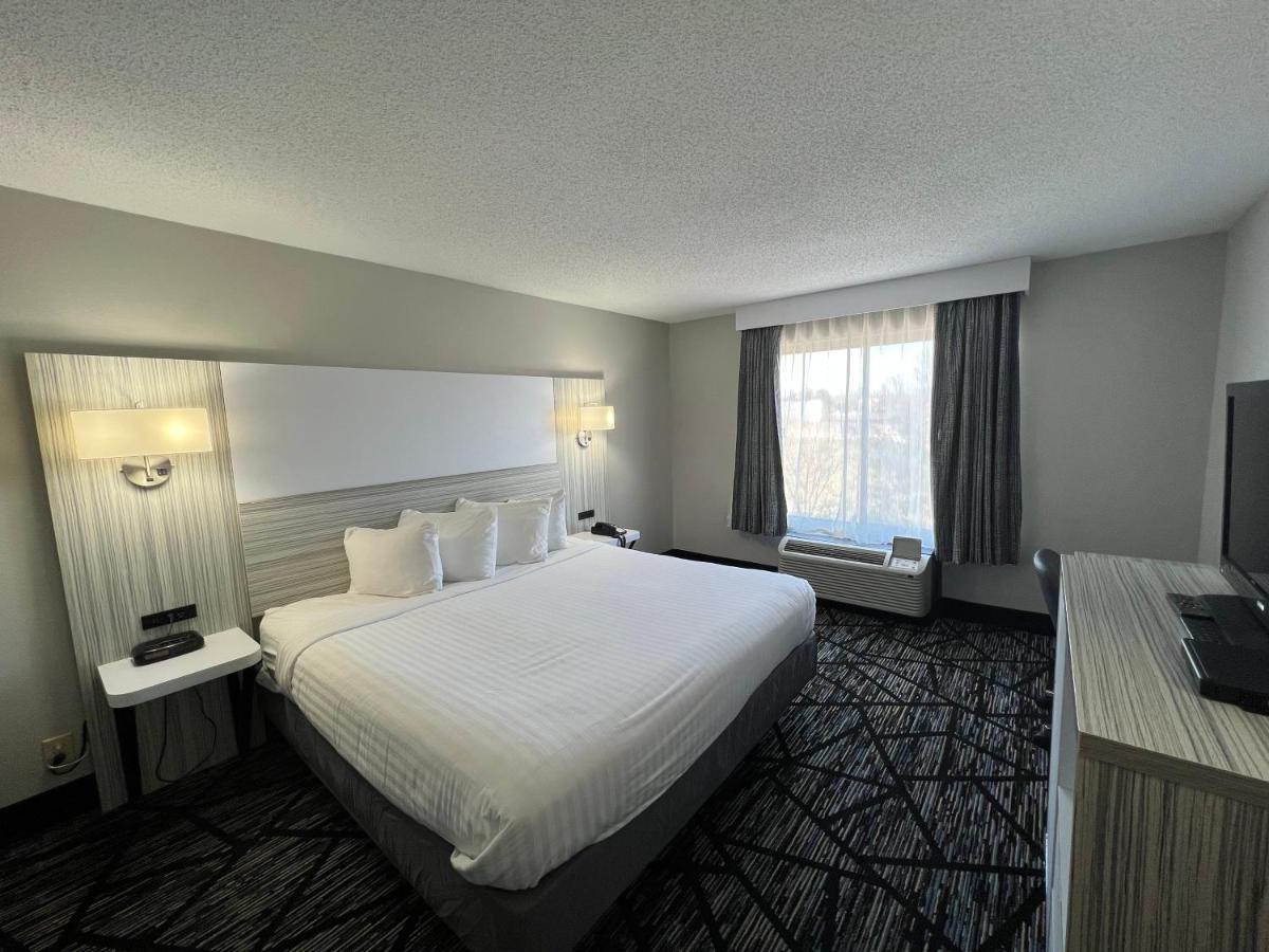 Hotel Baymont By Wyndham Peoria Exterior foto