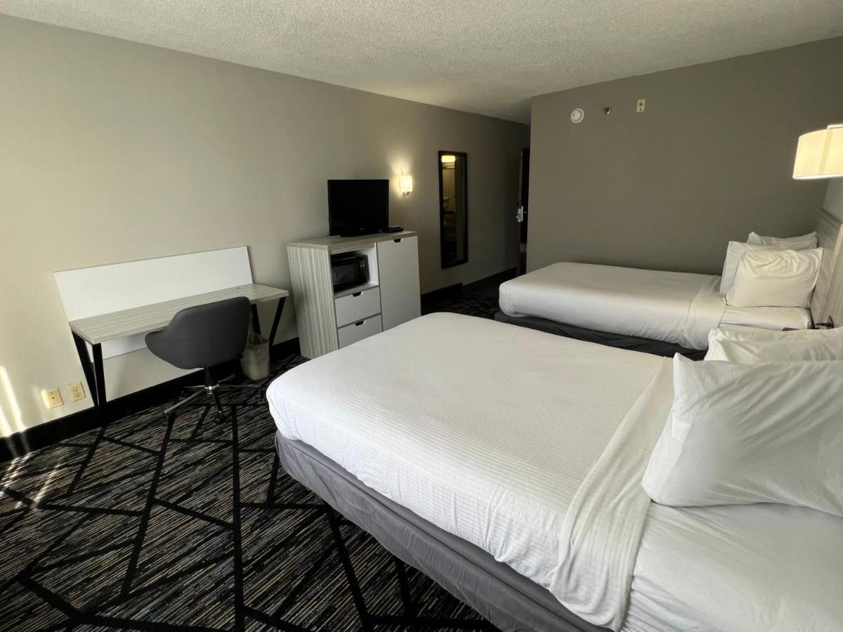 Hotel Baymont By Wyndham Peoria Exterior foto