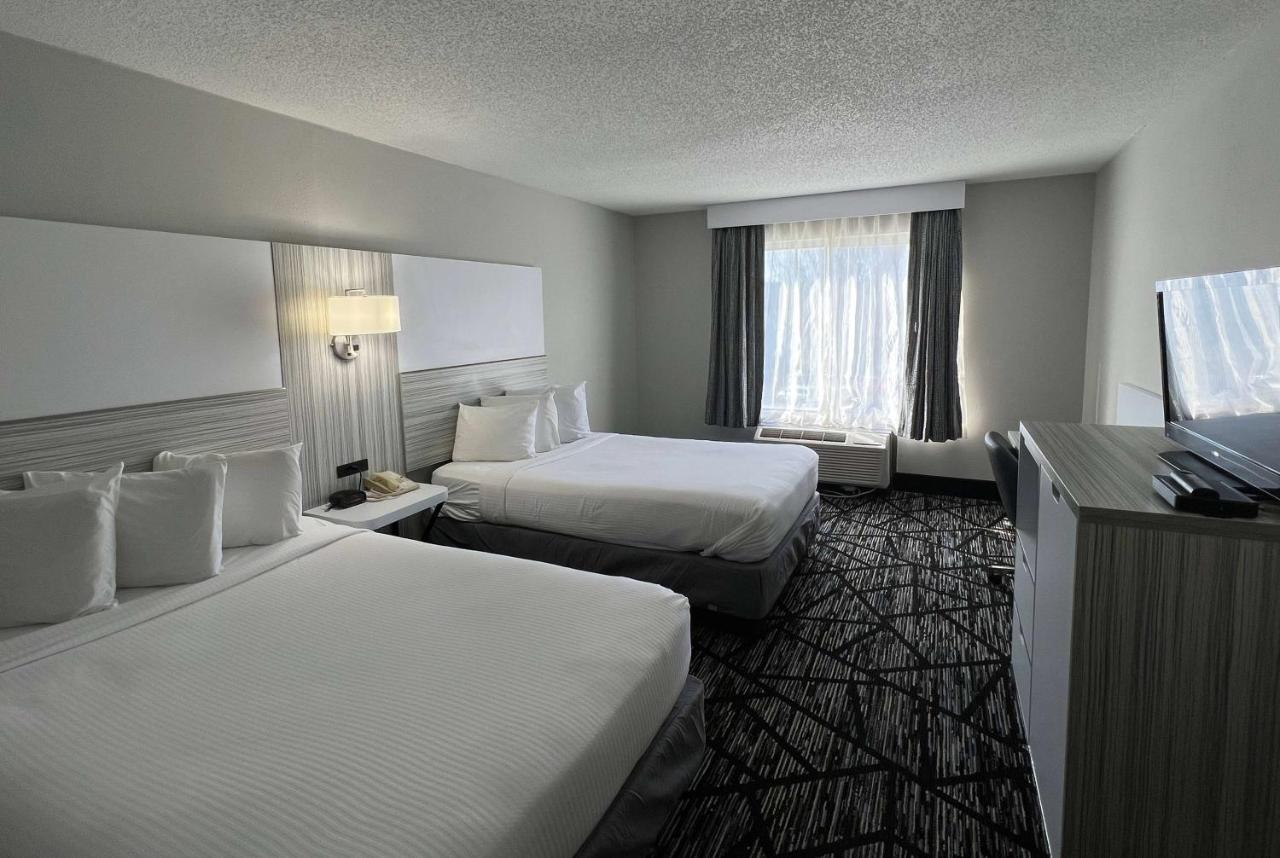Hotel Baymont By Wyndham Peoria Exterior foto