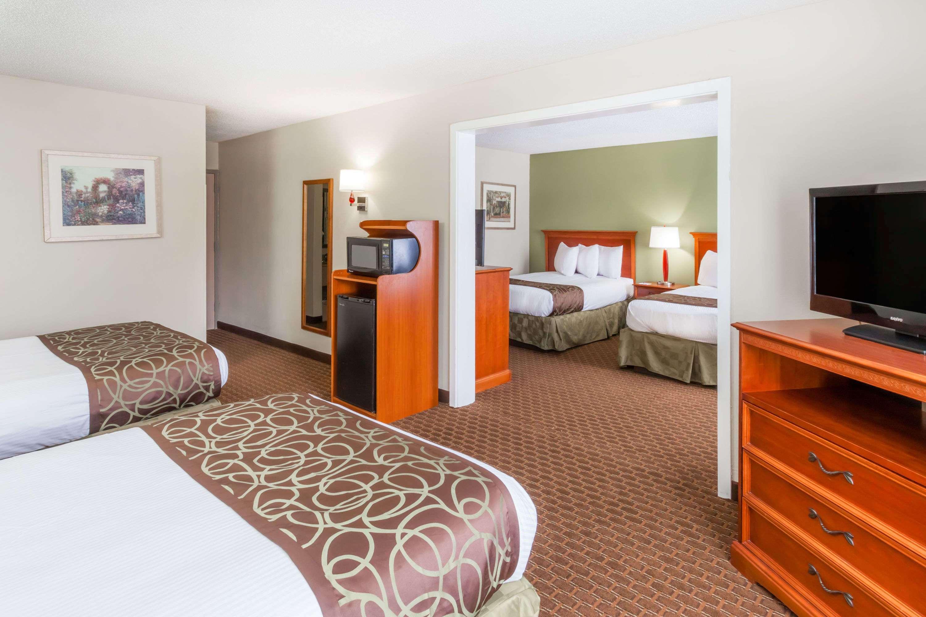 Hotel Baymont By Wyndham Peoria Exterior foto