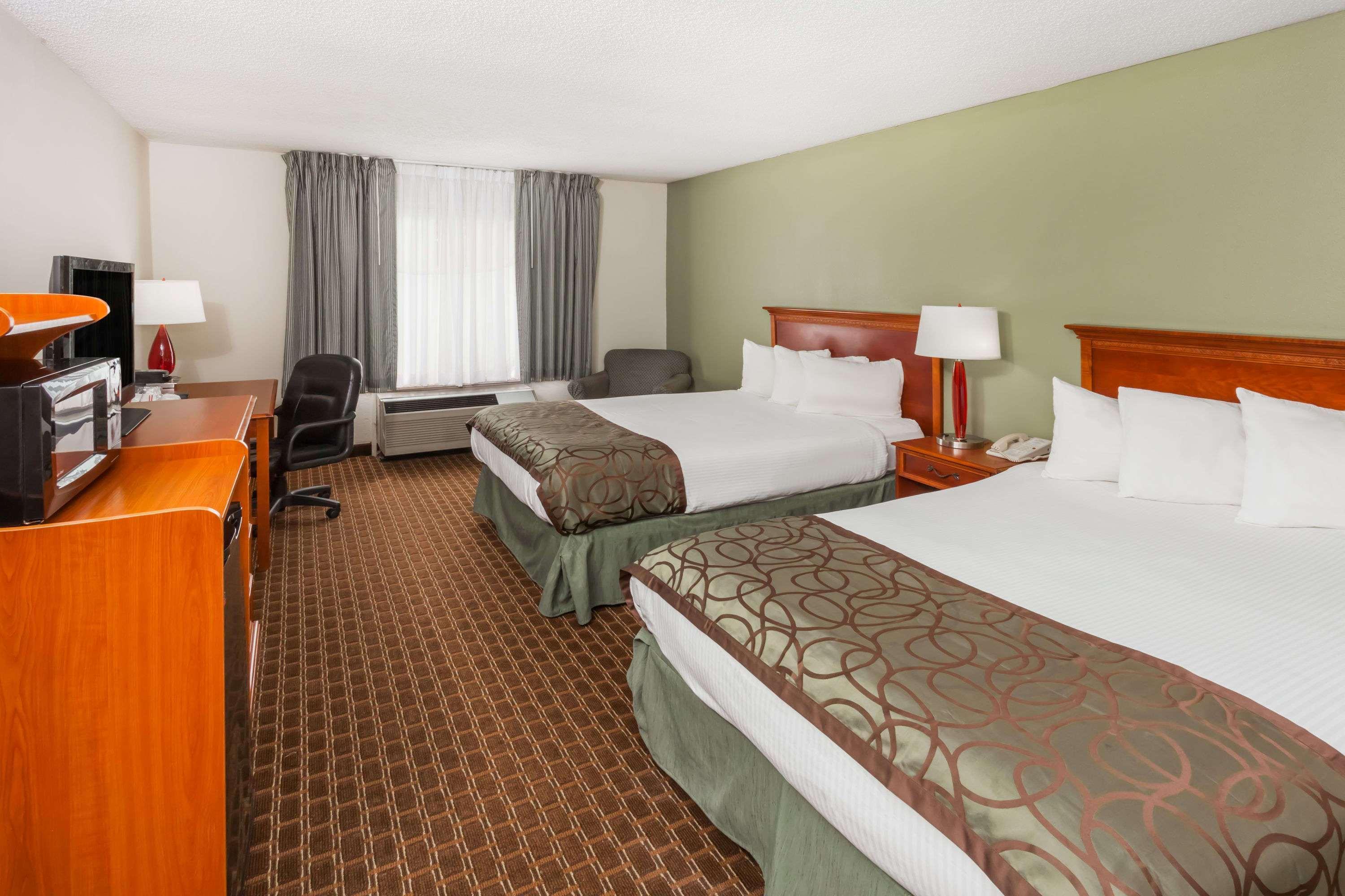 Hotel Baymont By Wyndham Peoria Exterior foto